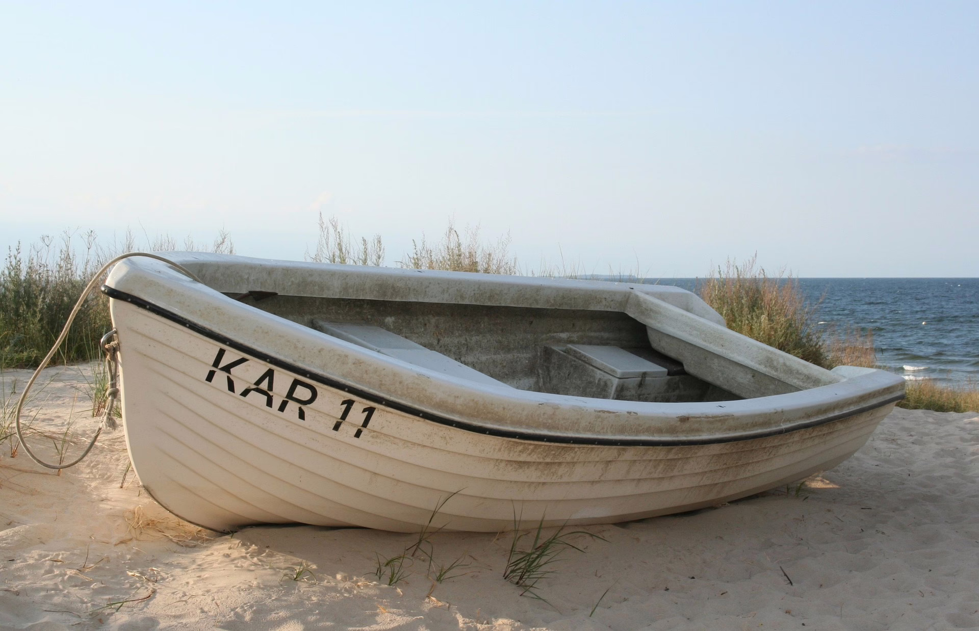 Boot im Sand: nach der Fahrt ist vor der Fahrt. Bild: Pixabay/Stefan Pribnow