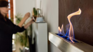 Ein Bioethanolkamin In Einem Wohnzimmer