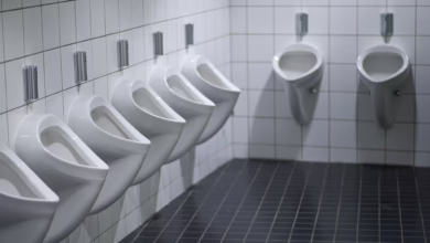 Eine Reihe Von Pissoirs