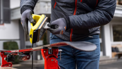 Skifahrer Wachst Seine Skier