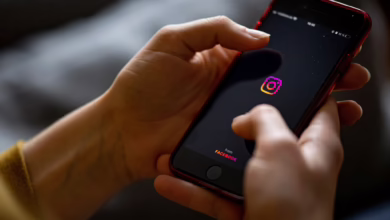 Das Logo Der App Instagram Ist Auf Einem Smartphone Zu Sehen