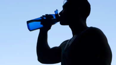 Jogger Trinkt Aus Einer Flasche