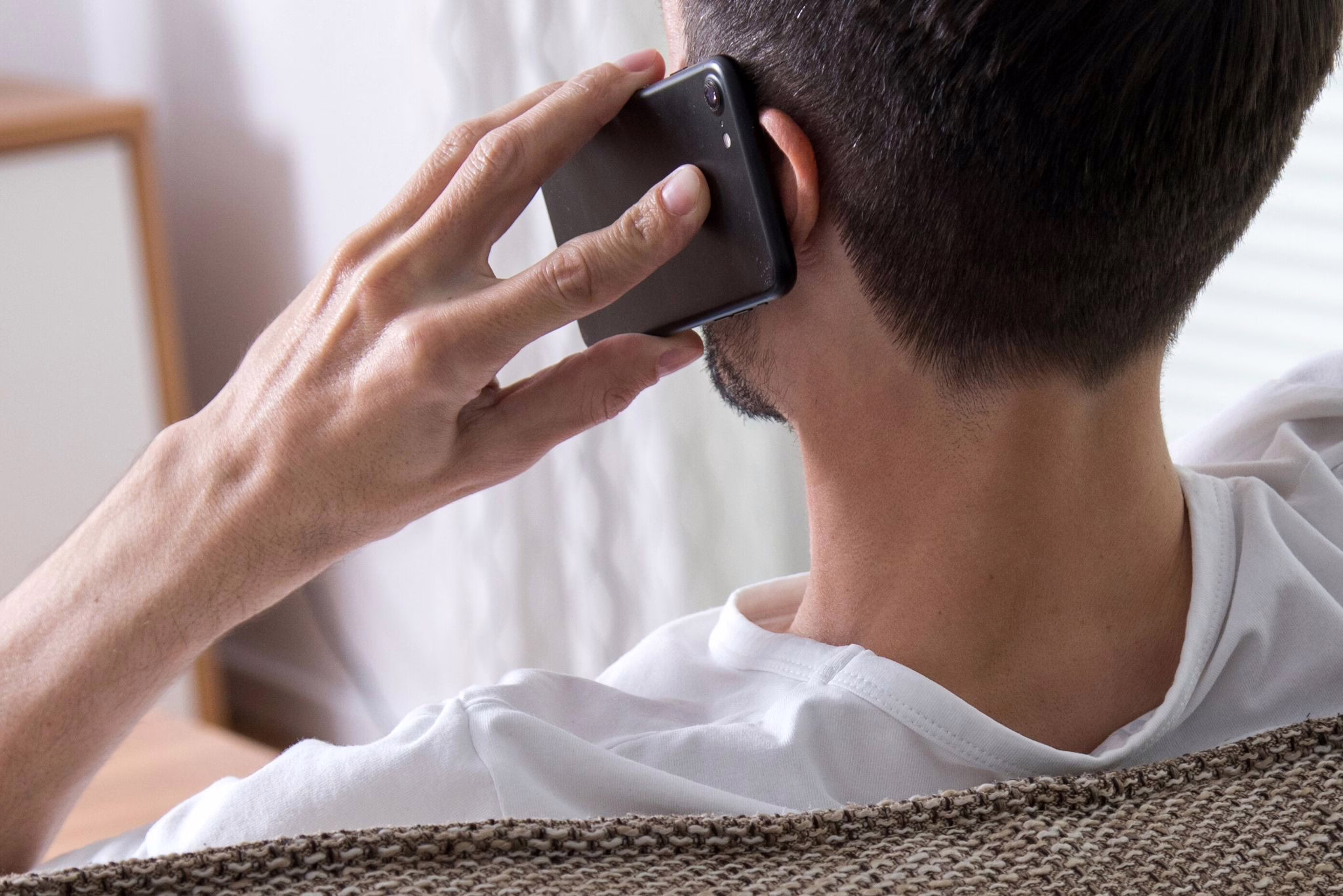 Mann Telefoniert Mit Einem Smartphone