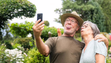 Ein Paar Macht Ein Selfie