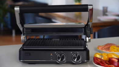Kontaktgrill Steht Auf Einem Tisch