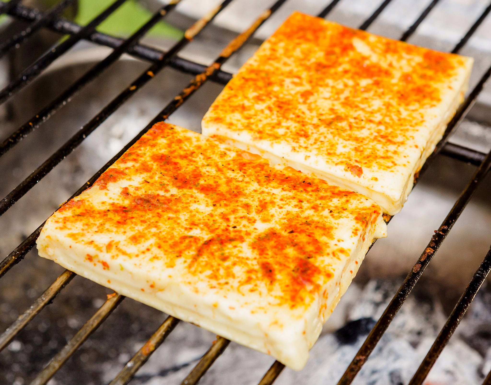 Grillkäse Liegt Auf Einem Grill