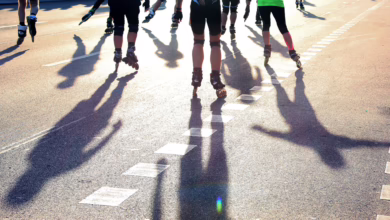 Inlineskater Fahren In Der Abendsonne