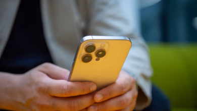 User Benutzt Ein Smartphone