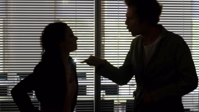 Zwei Kollegen Streiten