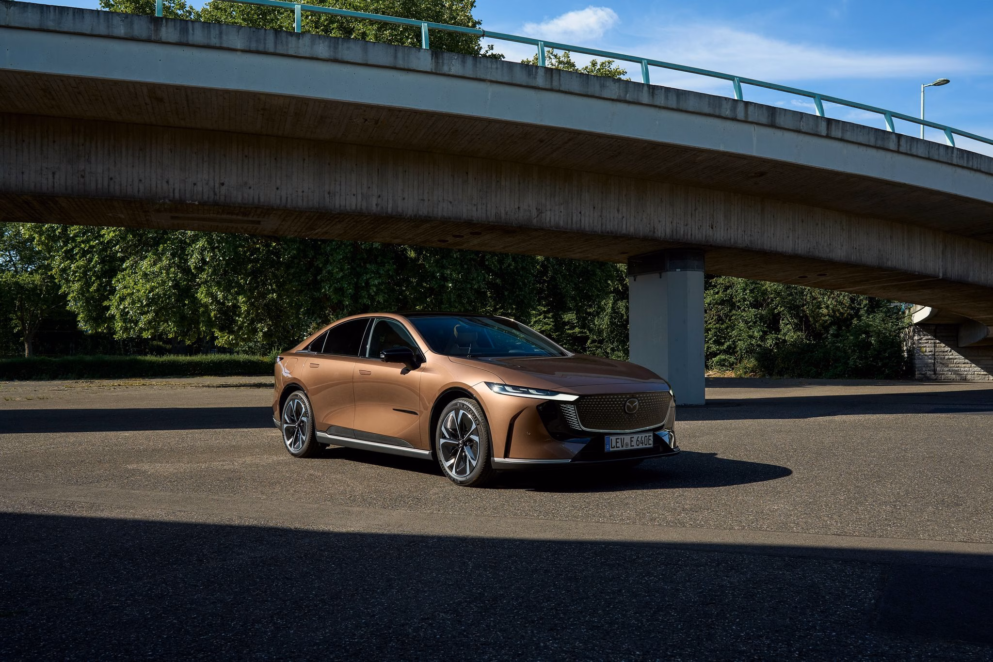 Seitenansicht mazda 6e