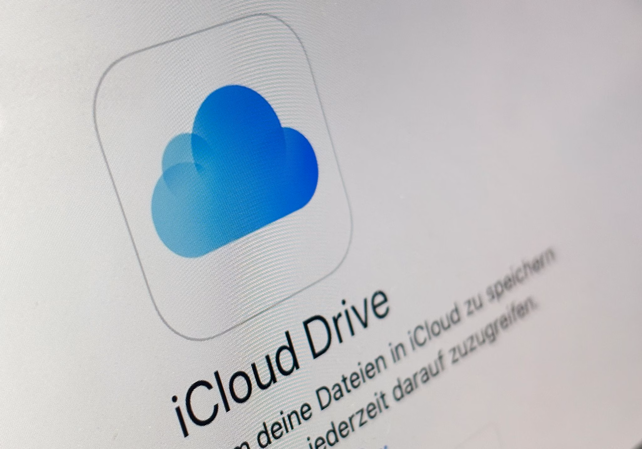 Logo der iclourd drive ist auf einem mac zu sehen