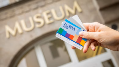 Citypass vor einem museum