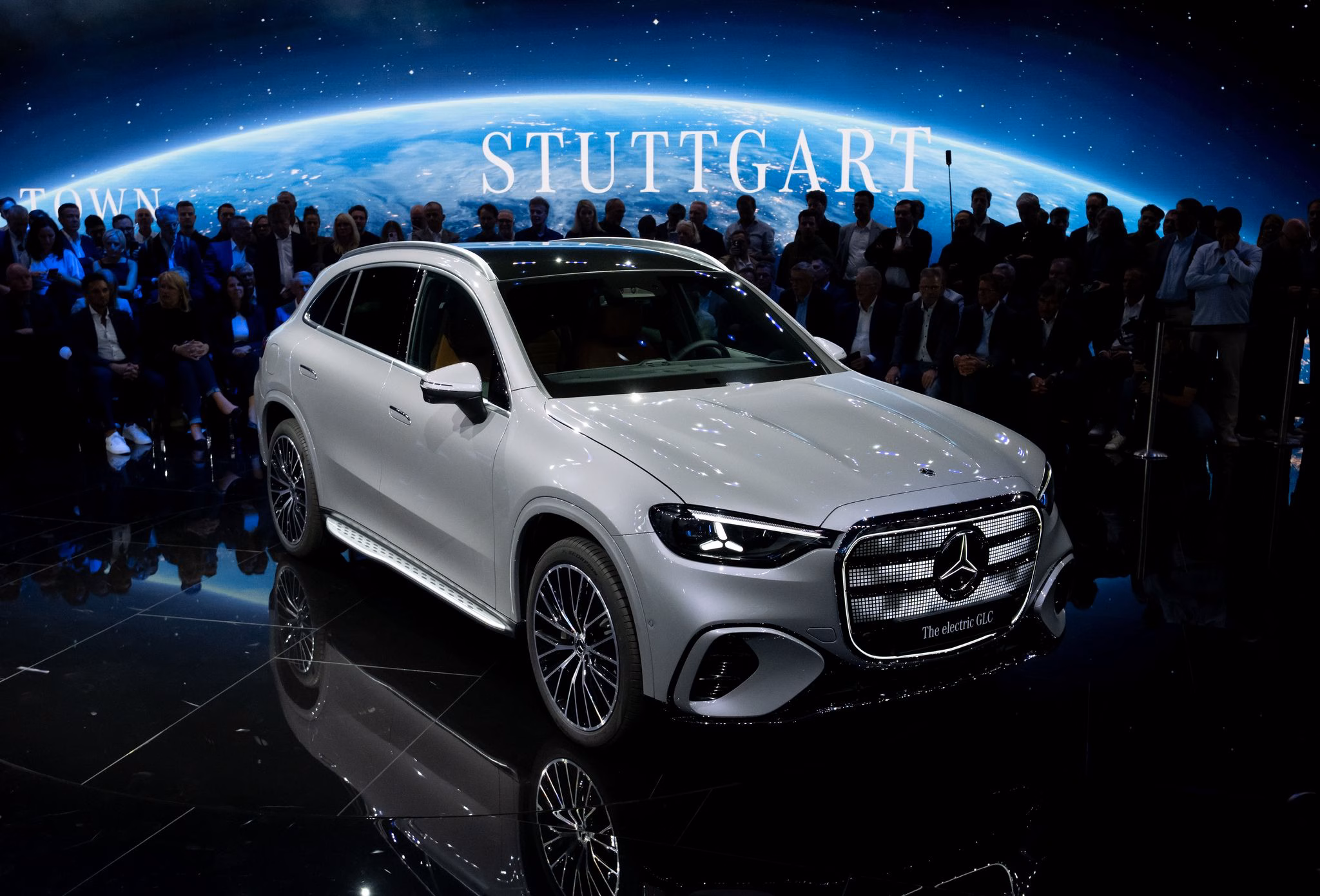 Mercedes benz glc bei der premiere vor beginn der iaa