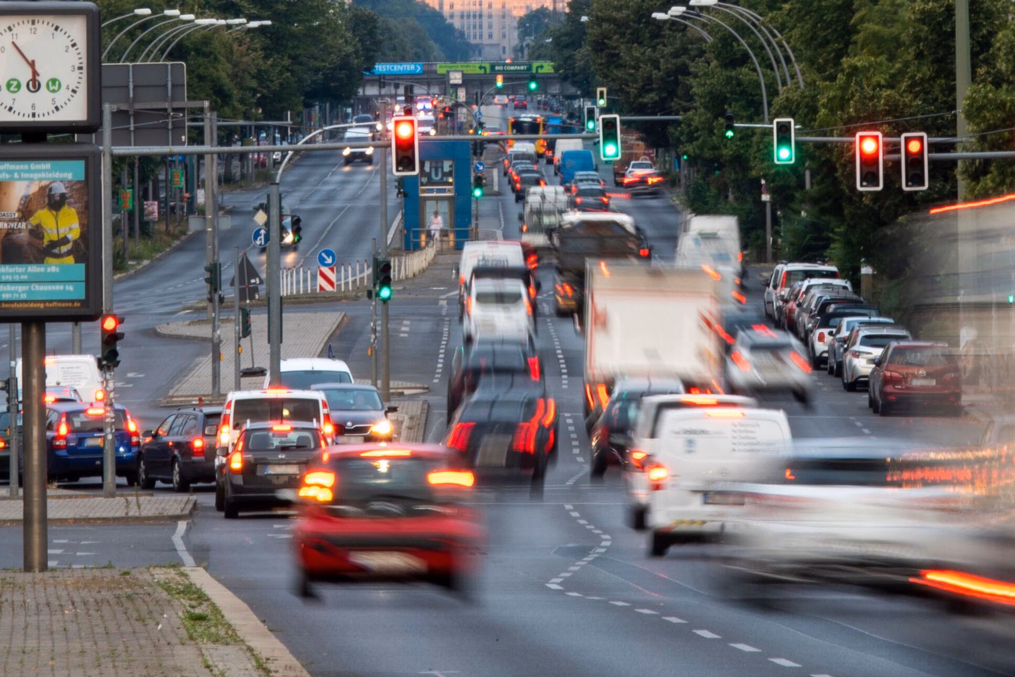 Verkehr am morgen in berlin