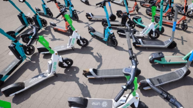 E scooter verschiedener anbieter stehen kreuz und quer